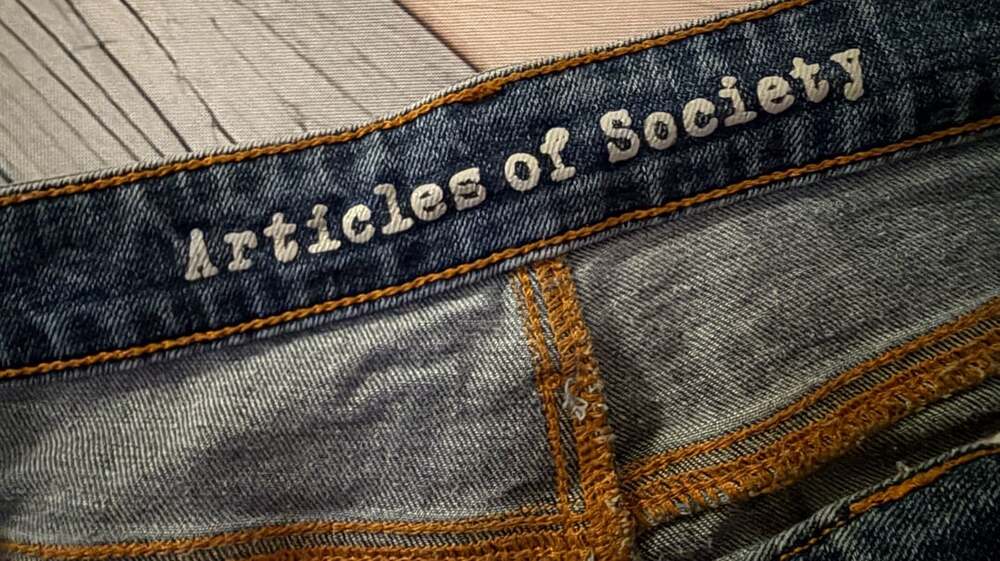 Articles Of Society Jeans Size 29 Distressed Medium Wash Denim